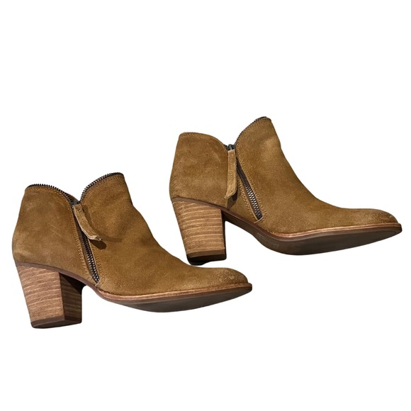 Dolce Vita Suede Booties Tan (Women' size 8) - Picture 3 of 10